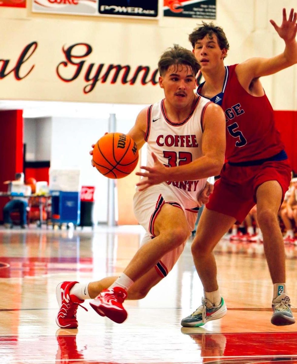 Jayden Carter driving to the basket. 